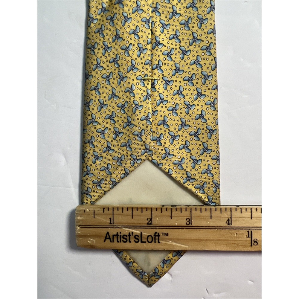 Men's Vineyard Vines Yellow Silk Tie Blue Propellers Martha's Vineyard - Picture 3 of 5